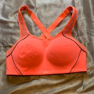 Victoria’s Secret Sports Bra 34D